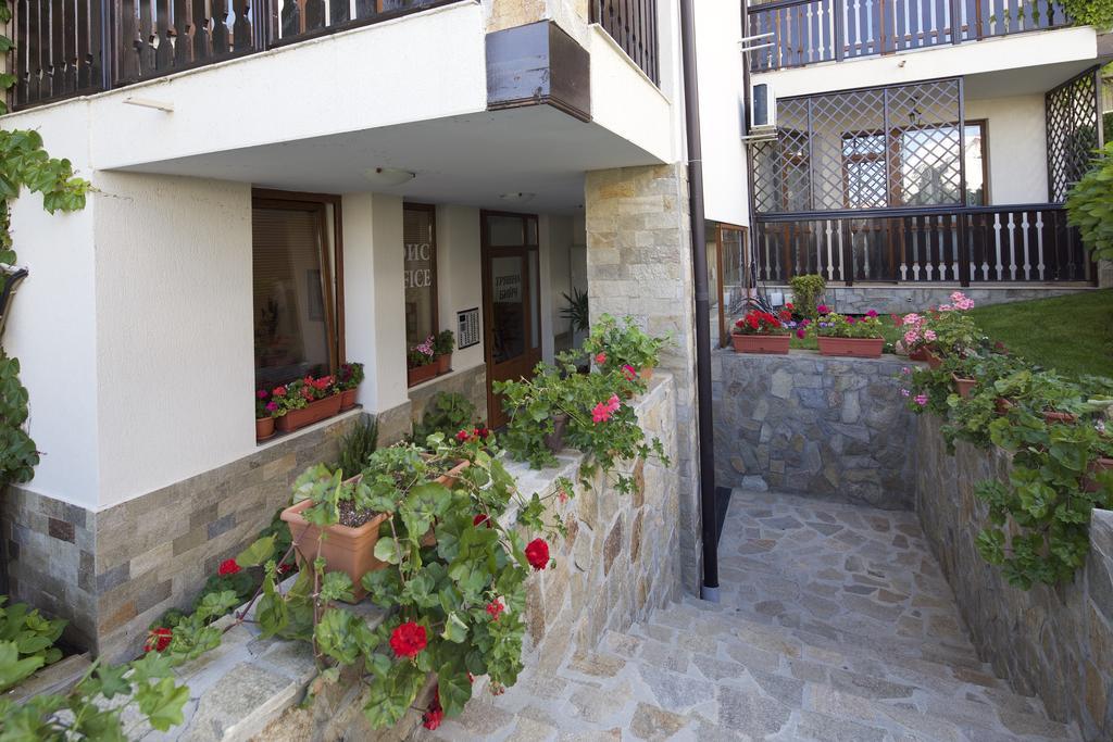 Mars Apartments In Tryavna Beach Complex Sveti Vlas Exterior foto
