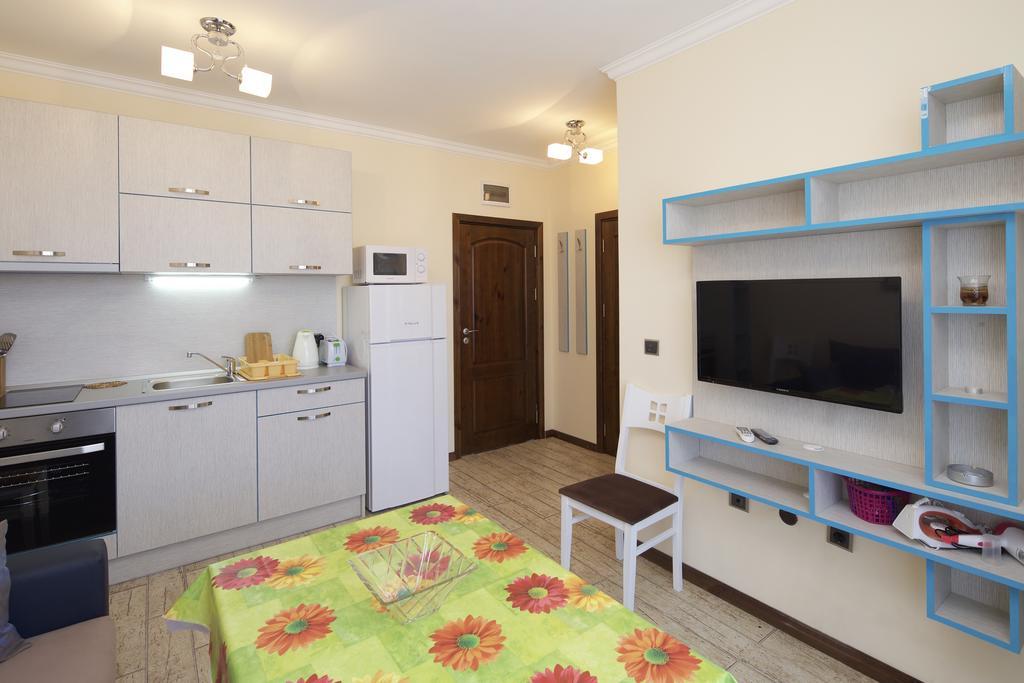 Mars Apartments In Tryavna Beach Complex Sveti Vlas Exterior foto