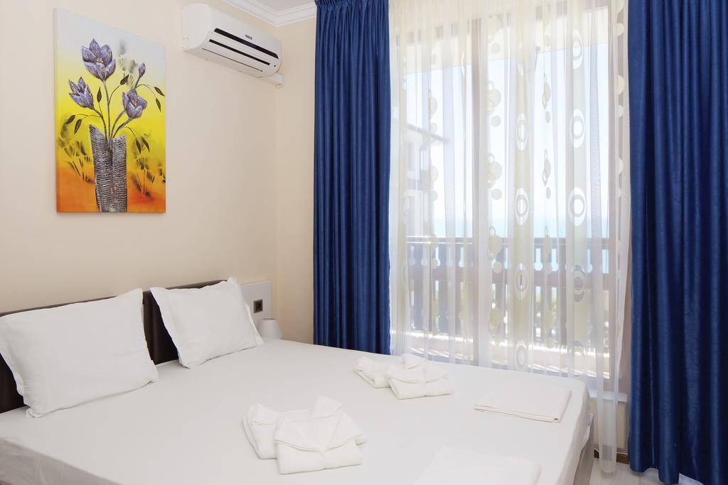 Mars Apartments In Tryavna Beach Complex Sveti Vlas Exterior foto